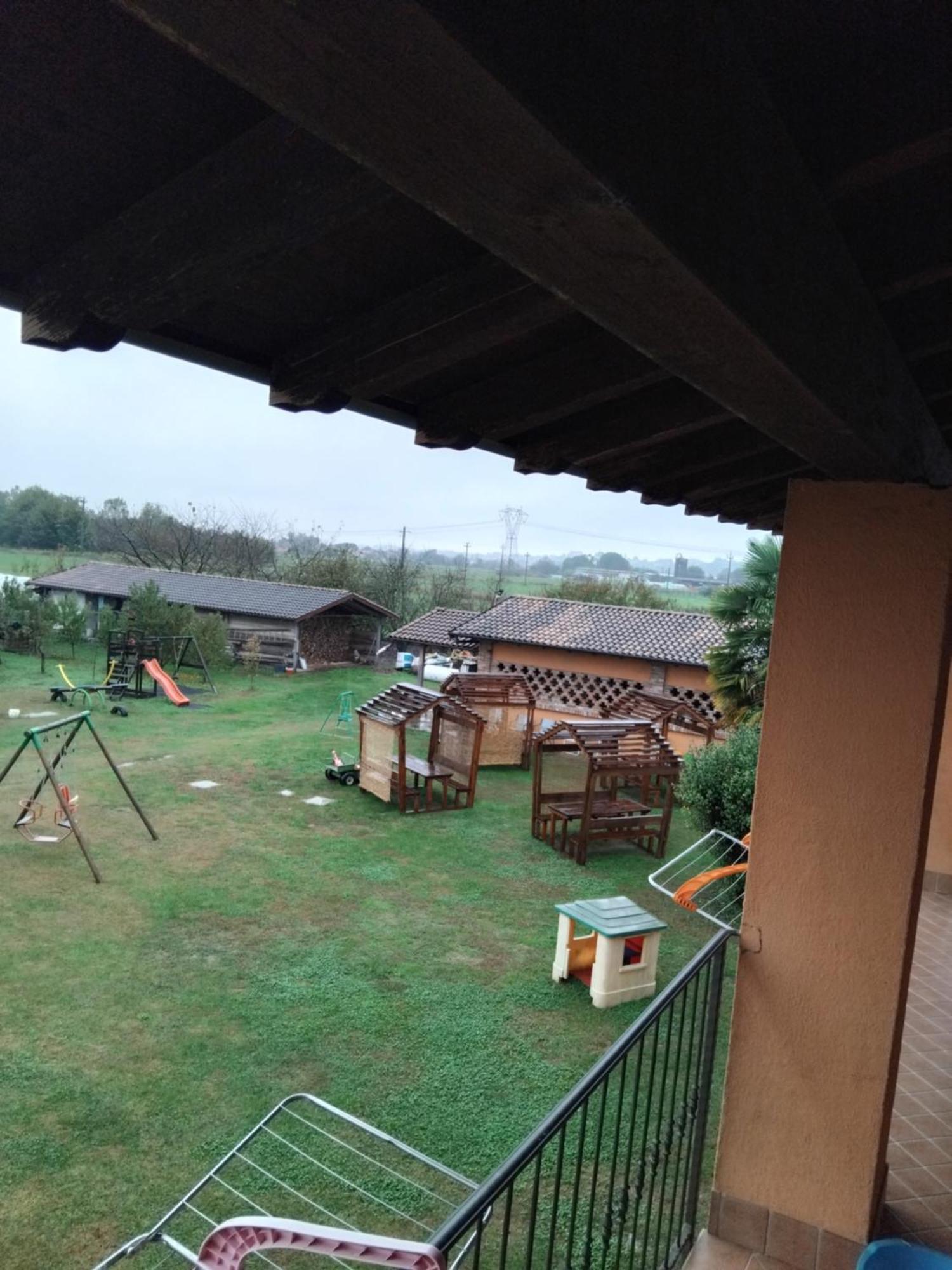 Agriturismo Cascina Aguzza Oleggio Exterior foto